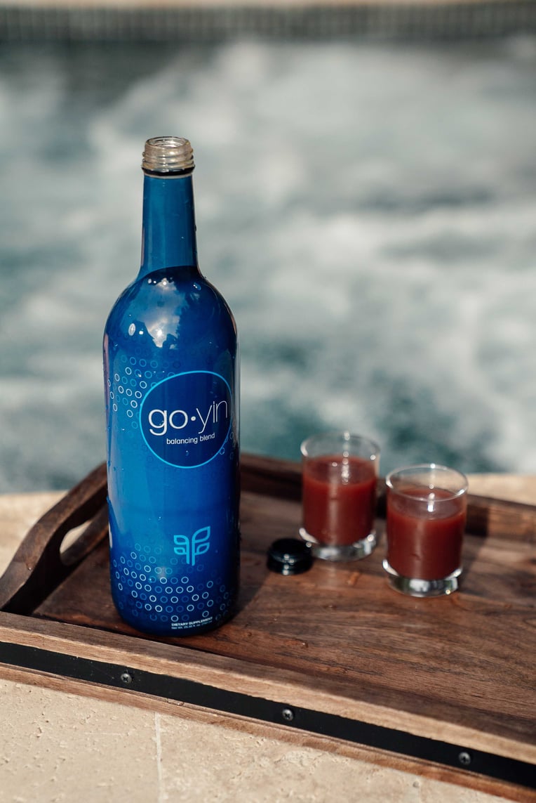livepure GoYin wellness drink with herbs and fruits, inspired by Traditional Chinese Medicine, supports stress relief and energy. Vegan and vitamin-rich.